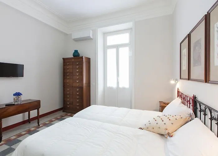 דירה Lovely House